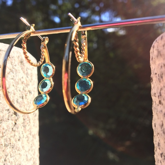 Blue Topaz triple stone hoop earrings - Picture 4 of 6